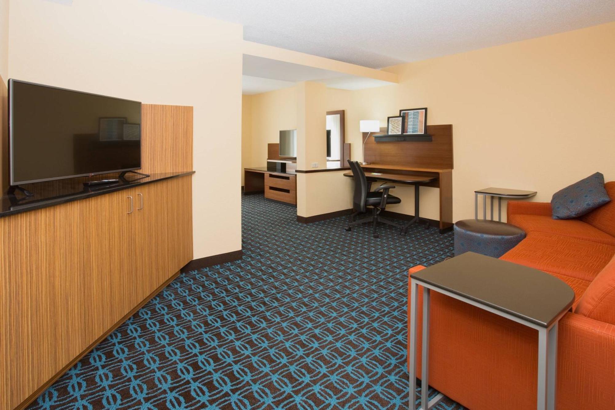 Fairfield Inn & Suites By Marriott Boston Milford Exterior foto