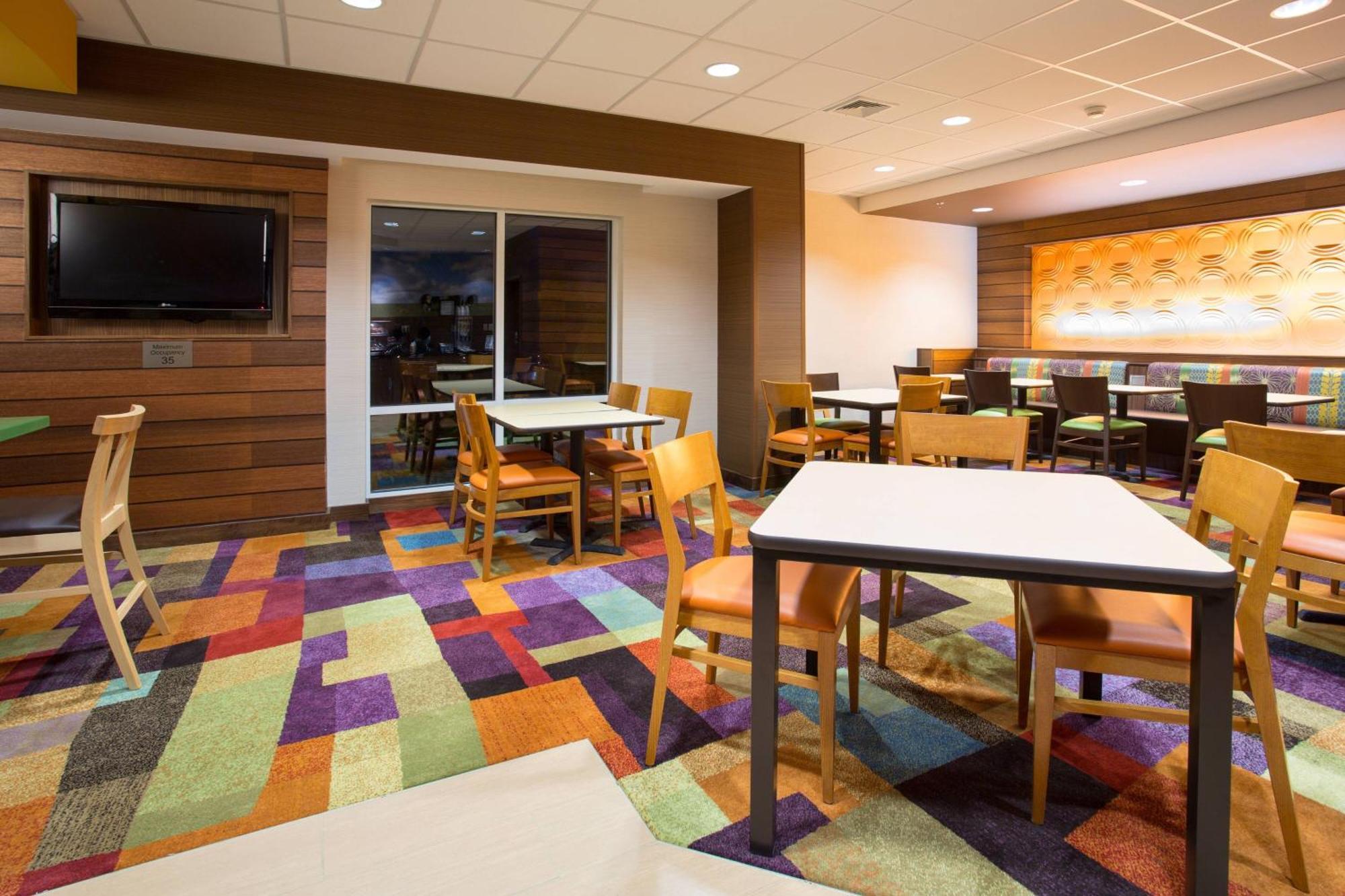 Fairfield Inn & Suites By Marriott Boston Milford Exterior foto
